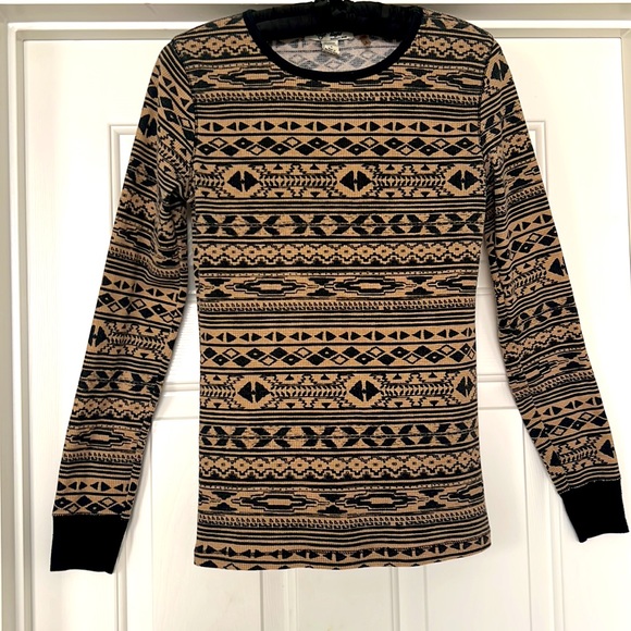 Active Basic Black & Tribal Print Thermal Top, 55% Cotton, Size M - Picture 3 of 7